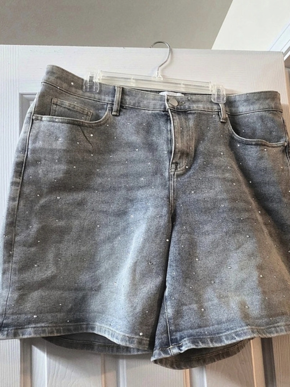 Lane Bryant Mid-Rise Boyfriend Midi Short Rhinestone Denim Shorts Size 18